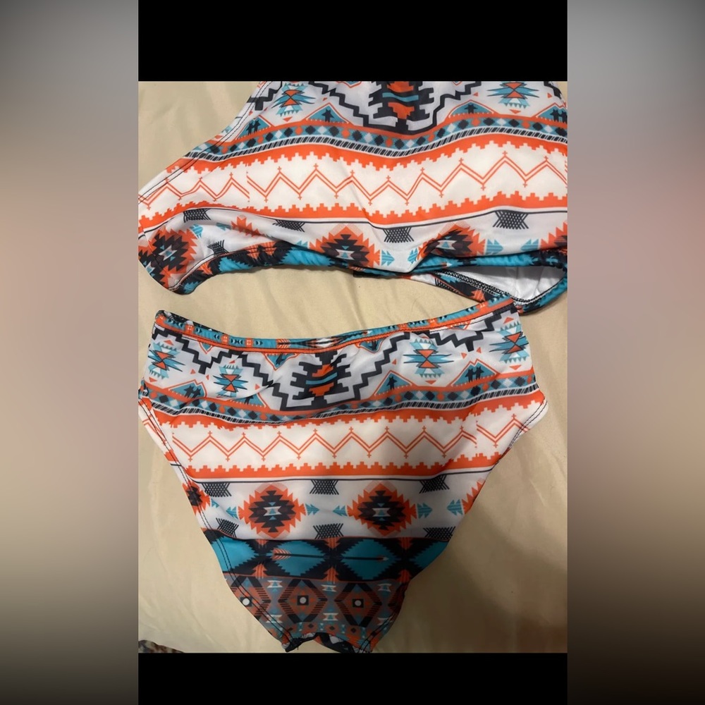 Bikini Set - Picture 3 of 5